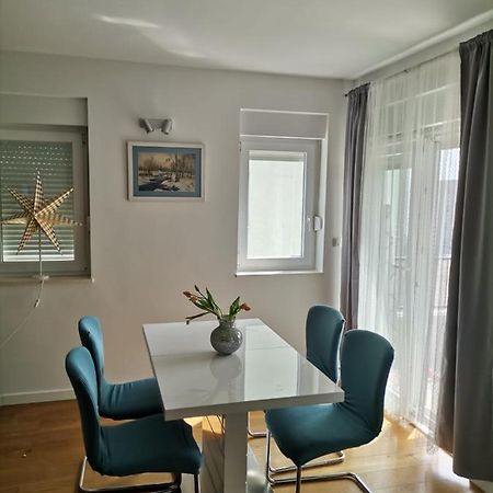 Apartman Rita Lägenhet Makarska Exteriör bild