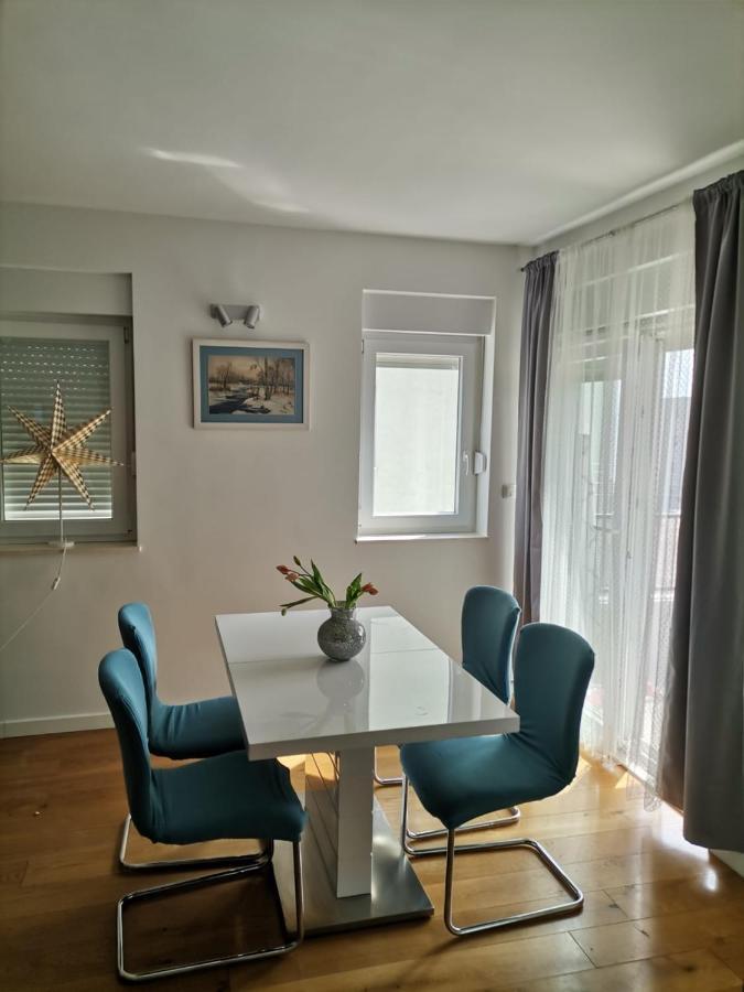 Apartman Rita Lägenhet Makarska Exteriör bild