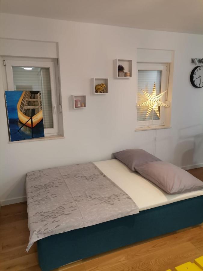 Apartman Rita Lägenhet Makarska Exteriör bild